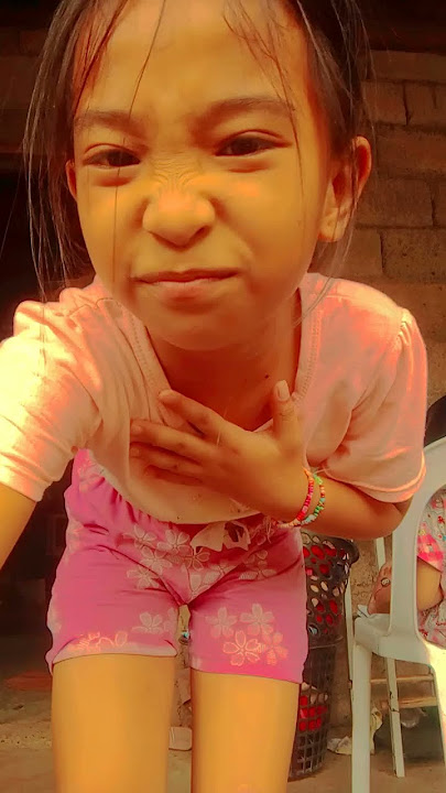 bat may sumilip sa my pinto an nakakatokot naman