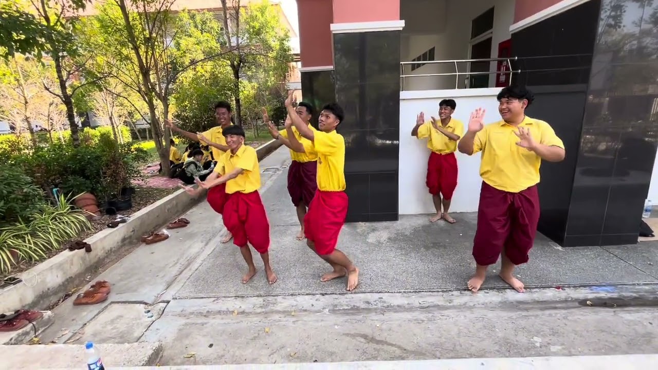 ฟ้อนชัยภูมิถิ่นงาม