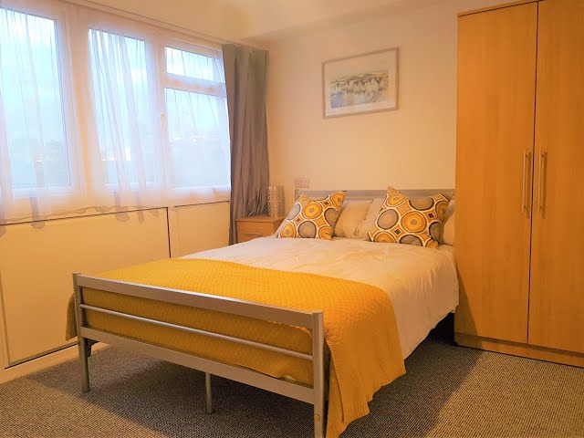 Video 1: Ensuite Room D - Available 6th May