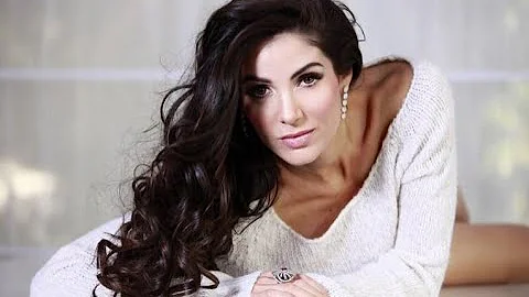Suzie Demetri Robertson - Stephanie.