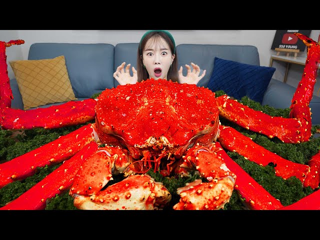 [Mukbang ASMR] 4.2KG Giant King Crab 🦀 in Korean Fish Market! Eatingshow Ssoyoung class=