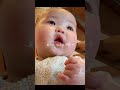 ご飯大好き6ヶ月。でも口は絶対拭かれたくない #赤ちゃん #赤ちゃんのいる生活 #寝返り返り #baby #離乳食 赤ちゃん。