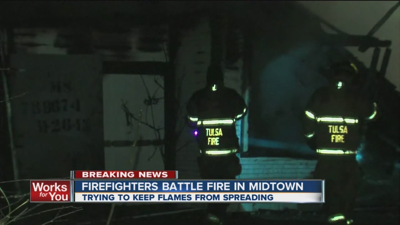 Firefighters battle abandoned building fire - YouTube