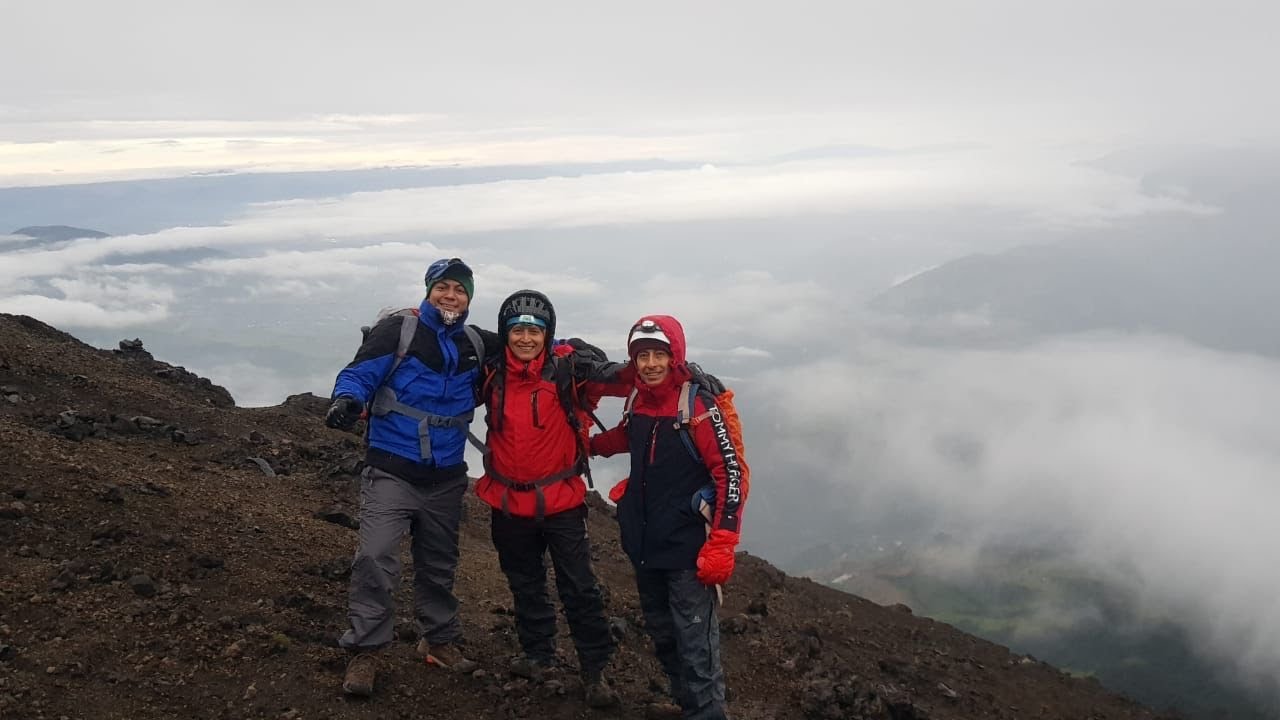 Cumbre al volcán Tungurahua - garganta de fuego. Ruta completa