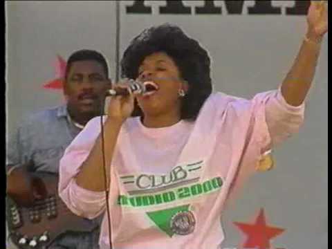 Vickie Winans & Marvin Winans (Ain't No Need To Worry)