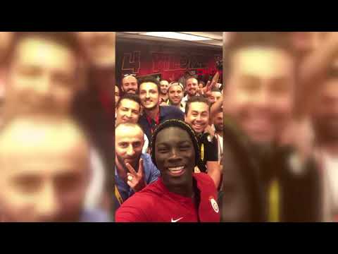 Bafetimbi Gomis'ten bayram mesajı!