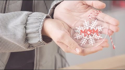 Craft Along | Vinyl Snowflake Ornament