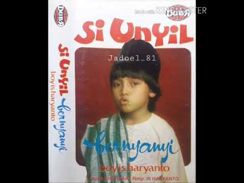 SI UNYIL BERNYANYI