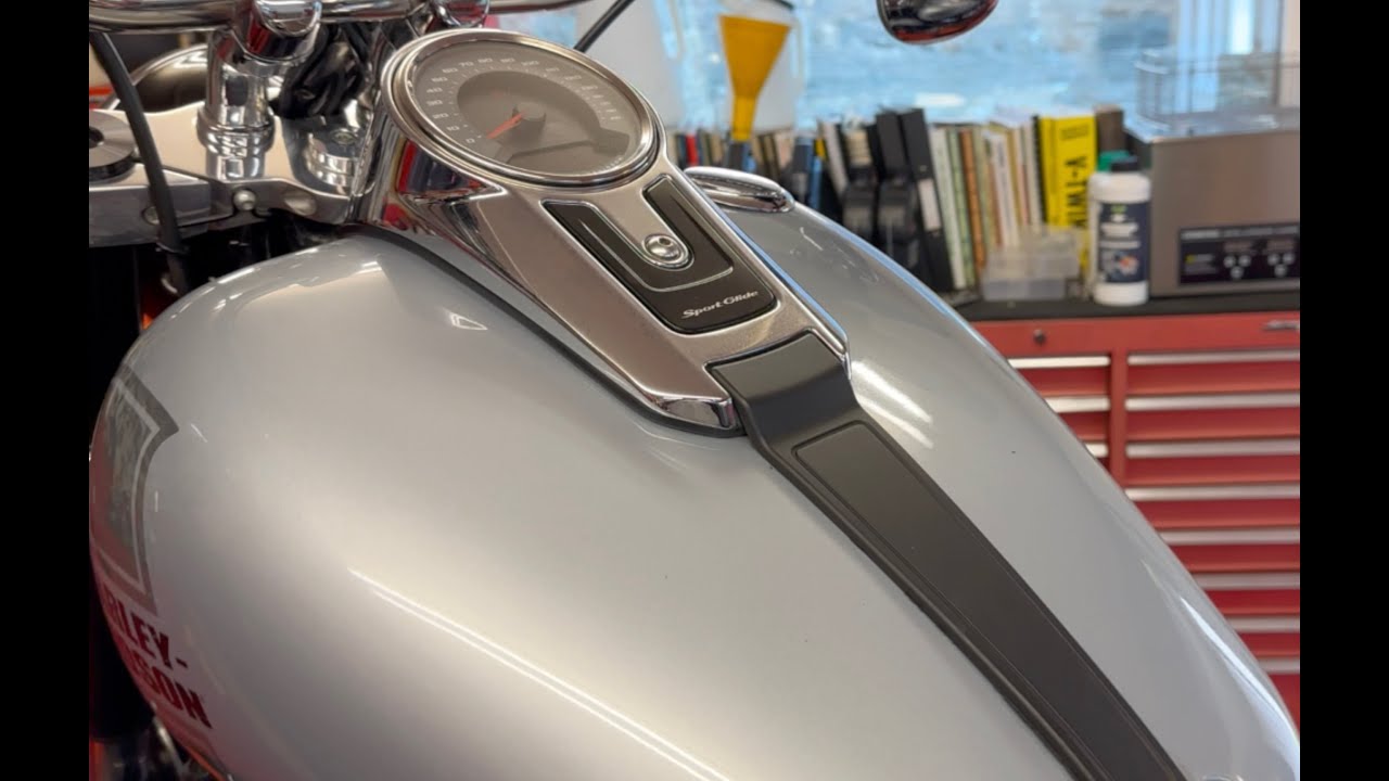 Harley Sport Glide Tank Removal