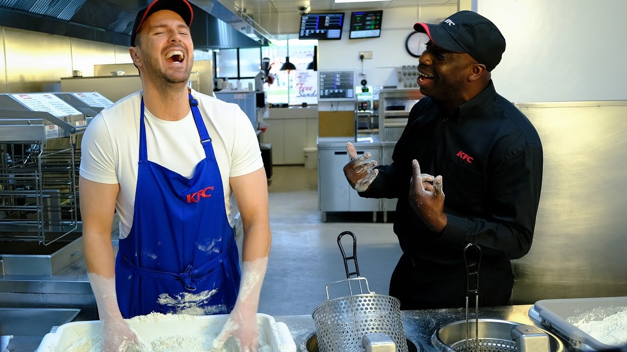 KFC Open Kitchen - Let the Paddy, see the chicken... - YouTube