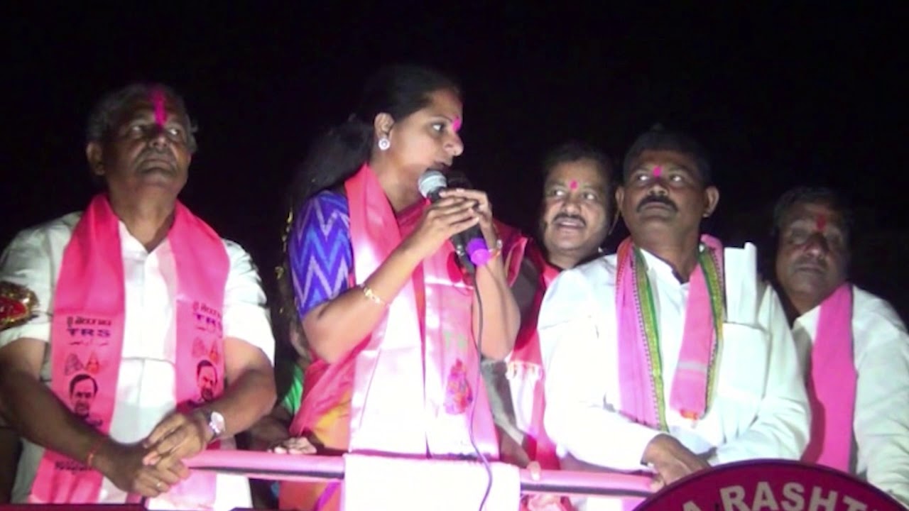 MP Kavitha Roadshow | Election Campaign | Rajanna Sircilla | Vemulawada ||VS9NEWS