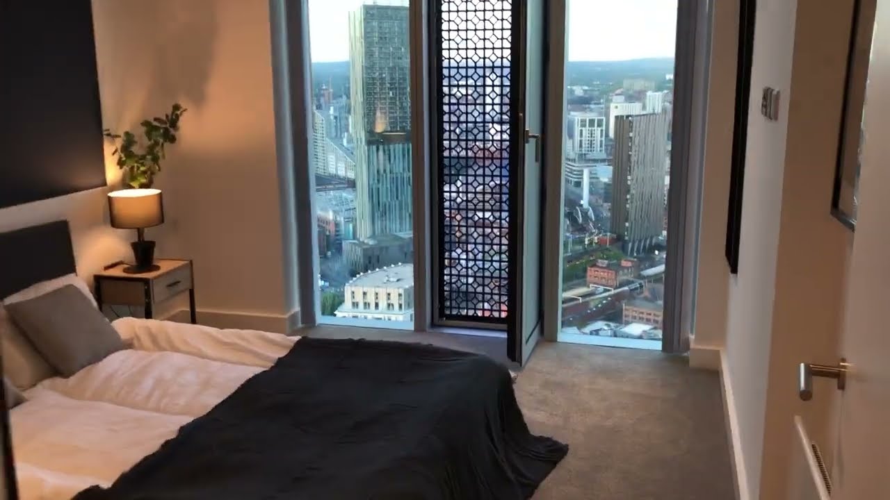 Elizabeth Tower, Crown Street - 3 Bedroom, 3 Bathroom Video Viewing
