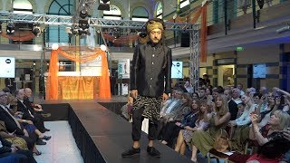 Ras Muhamad’s performance at the Indonesian fashion show, Budapest 2018.