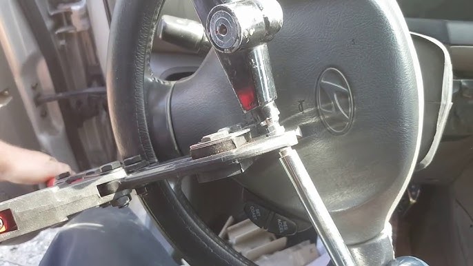 etrailer  The Club Steering Wheel Lock Review 