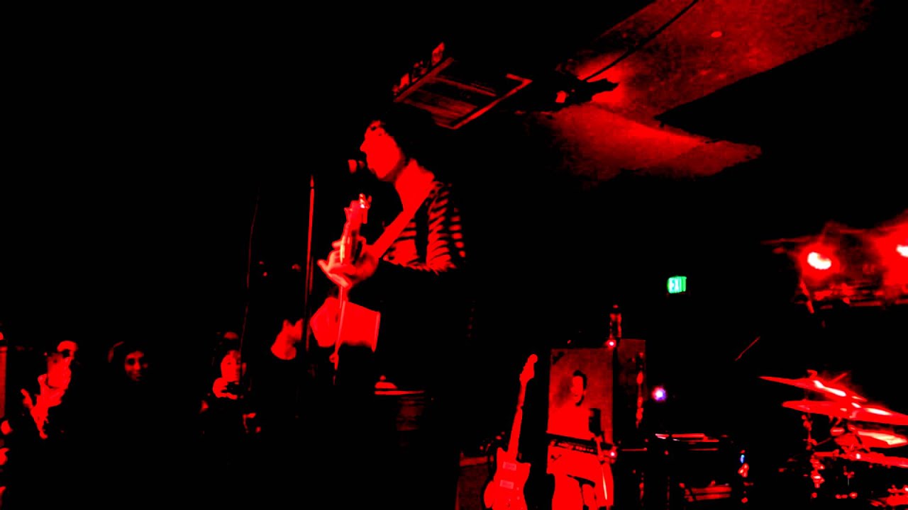 Catfish and the Bottlemen Hourglass live (Denver) YouTube