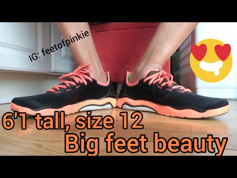 Shoes off, Feet flex, Self massage