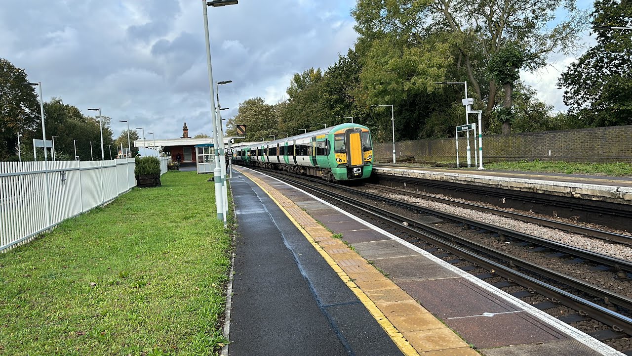 Southern And Gatwick Express Trains At Norbury On October 19th 2023 southern-and-gatwick-express-trains-at-norbury-on-october-19th-2023