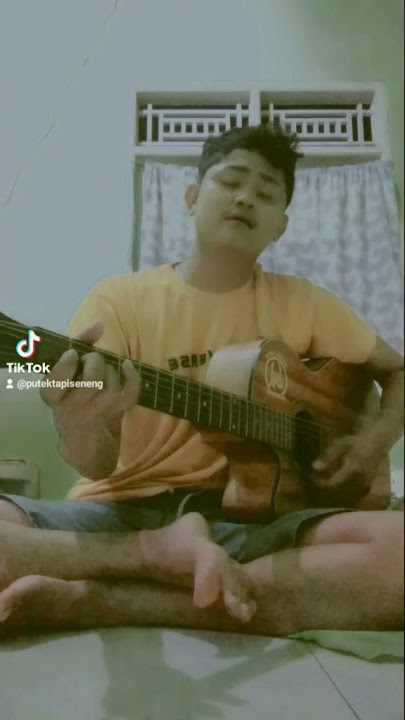 Download lagu ST12 - saat terakhir