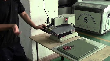 Máy in trực tiếp lên áo thun, vải màu đen| Bước 2: Ép nhiệt sấy khô vải đã xử lý bề mặt