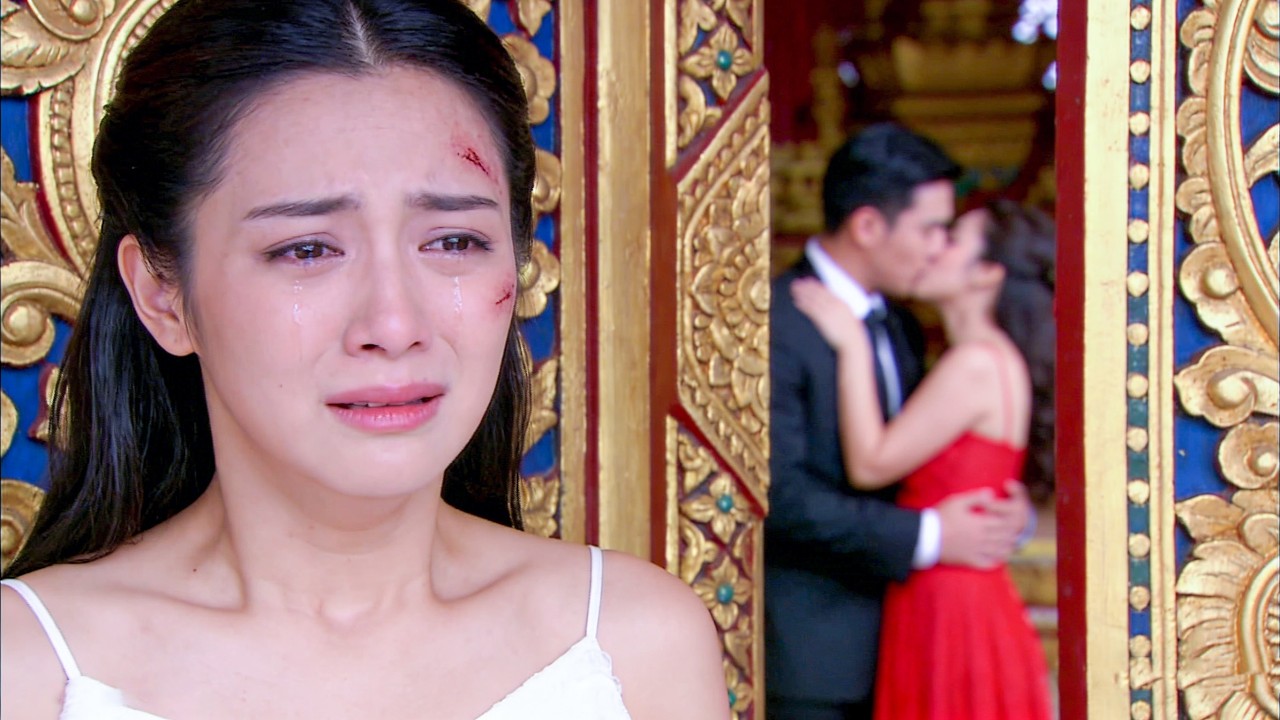 Our Vows Shattered—He Kissed His Mistress, I Divorced and Became a Brilliant PhD，he regret!