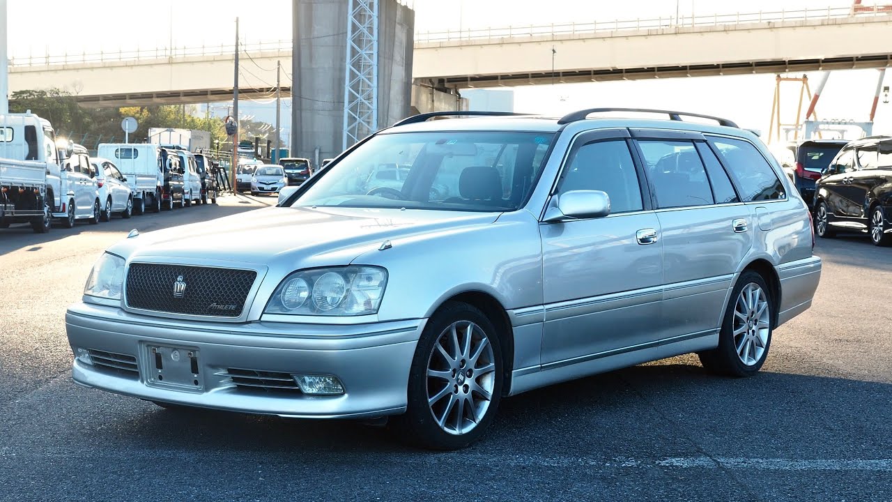 Toyota crown estate