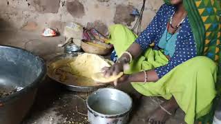 Desi Desi Makai Desi