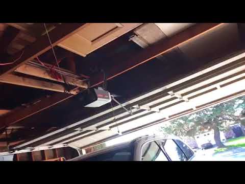 Craftsman garage door opener 139.53910D - YouTube