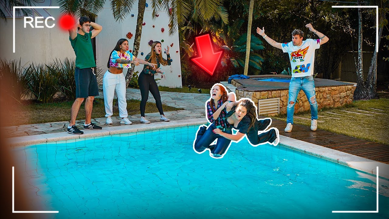 AS NOVATAS BRIGARAM NO VÍDEO E CAÍRAM NA PISCINA!! - TROLLANDO REZENDE [ REZENDE EVIL ]