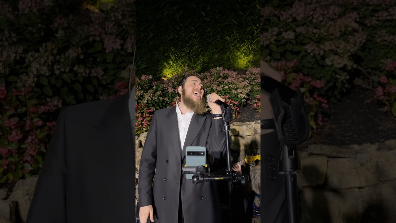 There’s only one way to properly say goodbye to summer & that’s singing under an open sky 🌌 #jewish