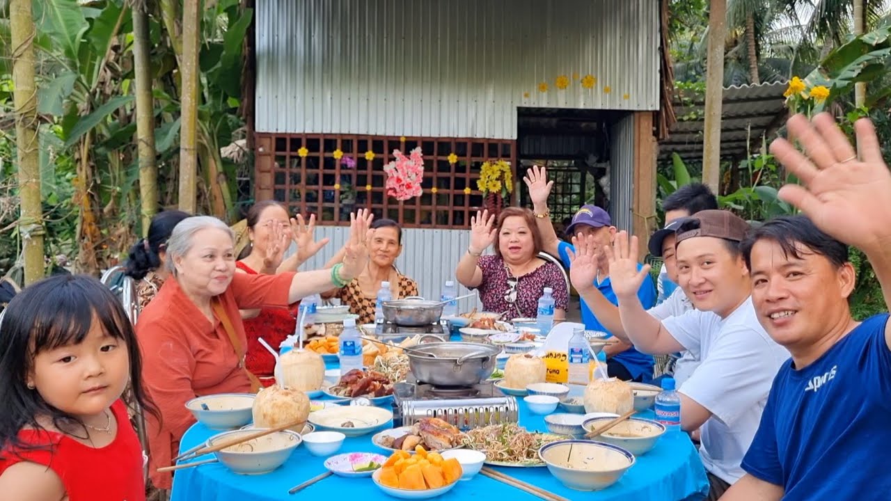 Gia Đình Quá Vui Khi Được Anh Chị ở Mỹ Bất Ngờ Về Thăm | ATTD&Family T529