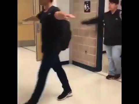 t-pose-halo-theme-song-in-school-bathroom