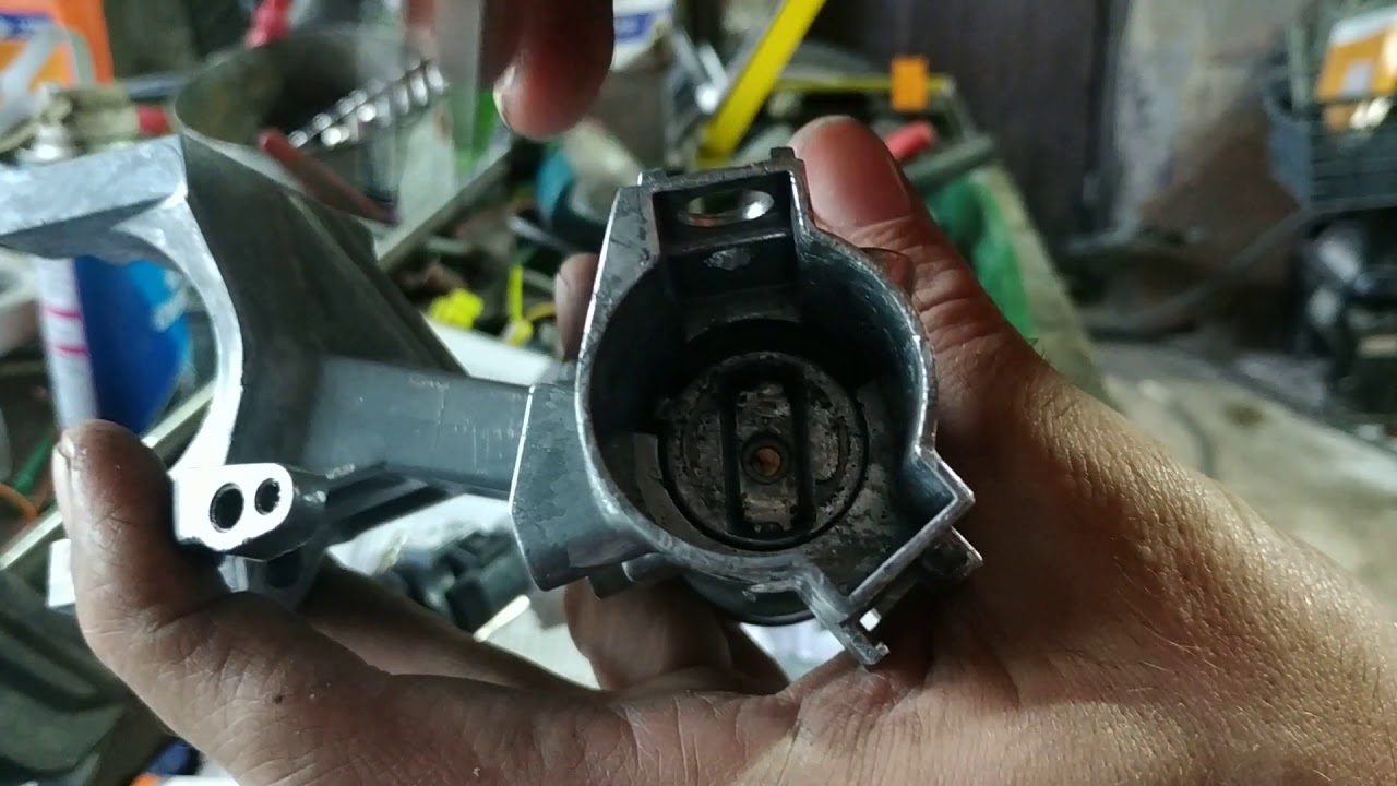 Как разобрать замок зажигания toyota hiace - фото