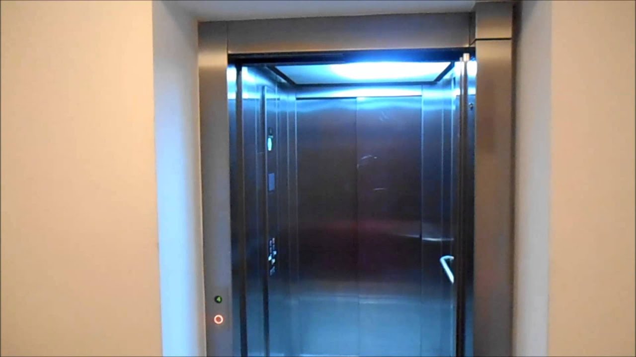 Aufzug in meinem Hotel in Thorn (Toruń), Polen [HD]