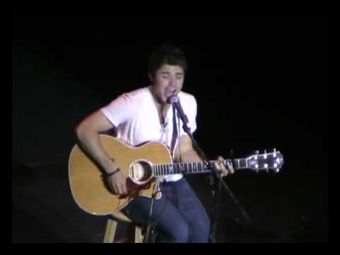 Видео: Kris Allen - Ain't No Sunshine - UCA 5.8.2009