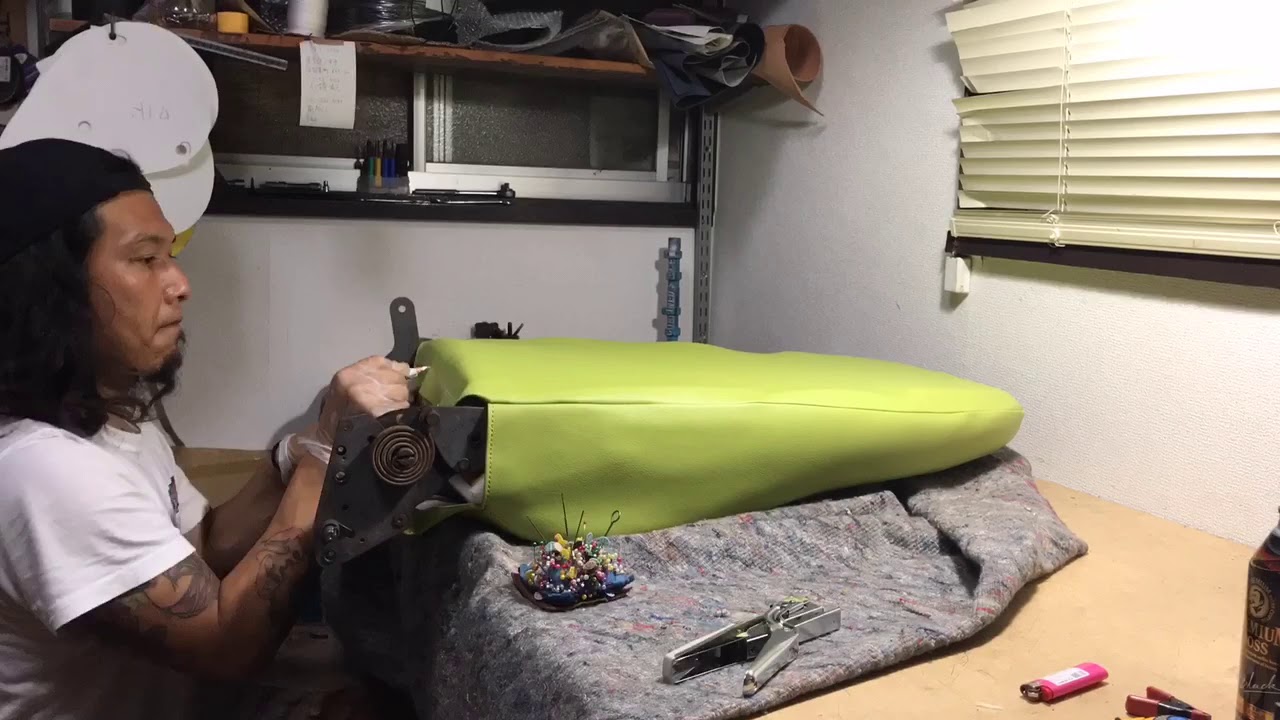 シェビーバンカスタムシート張込み！How The pros make custom chevy van seat RAZZLE DAZZLE CUSTOM SEAT