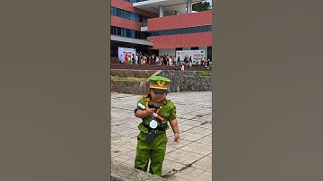 Các tân thạc sĩ, tiến sĩ cứ yên tâm nhận bằng nhé