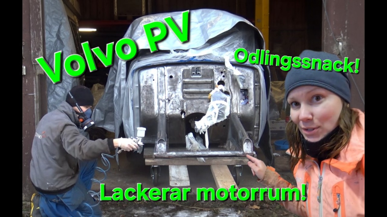 Lackerar motorrum på Volvo PV och snackar odling