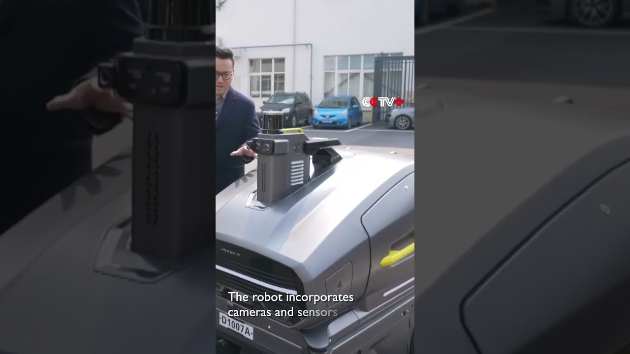 Smart Cleaning Robots Bring Artificial Intelligence to Industrial Sector 