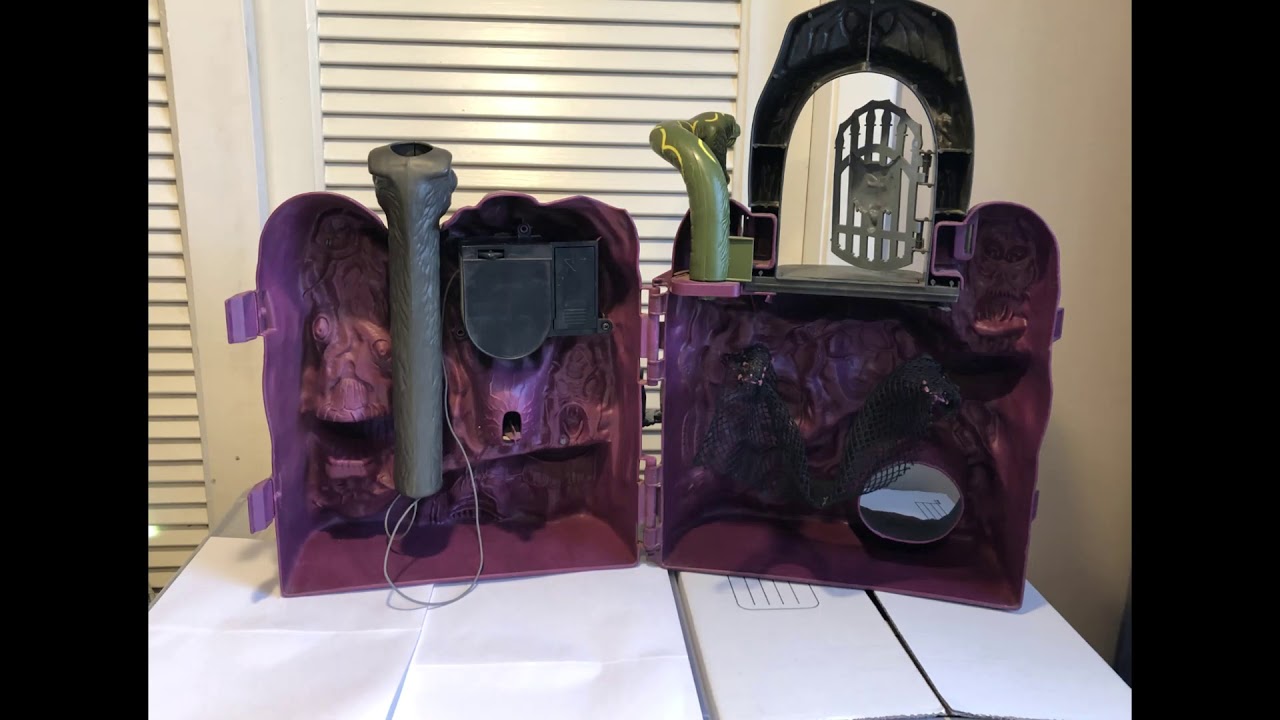 1983 Vintage Mattel He Man Masters of The Universe Snake Mountain  Working Mic