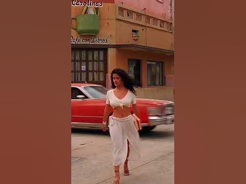 Прекрасная и молодая Сальма Хайек - YouTube