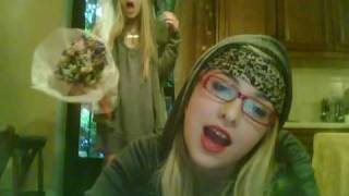 ti m@lakas imoun-kornelia&elena