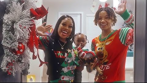 MACK AND MIA OFFICIAL VLOGMAS INTRO 2021 | VLOGMAS DAY 1