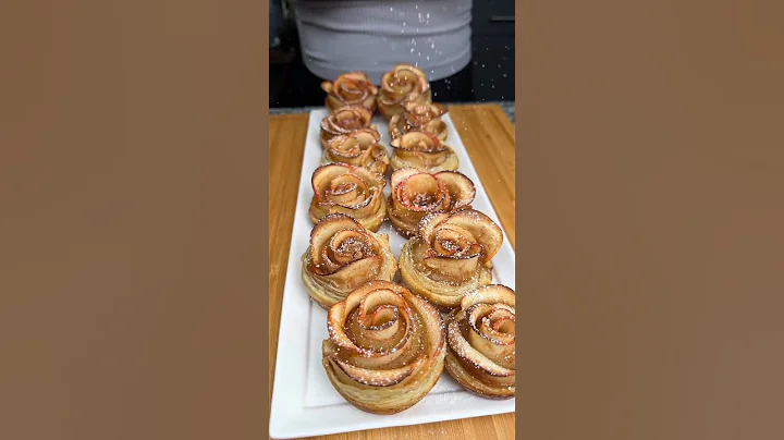 Impress your guests with this amazing edible apple flowers😍