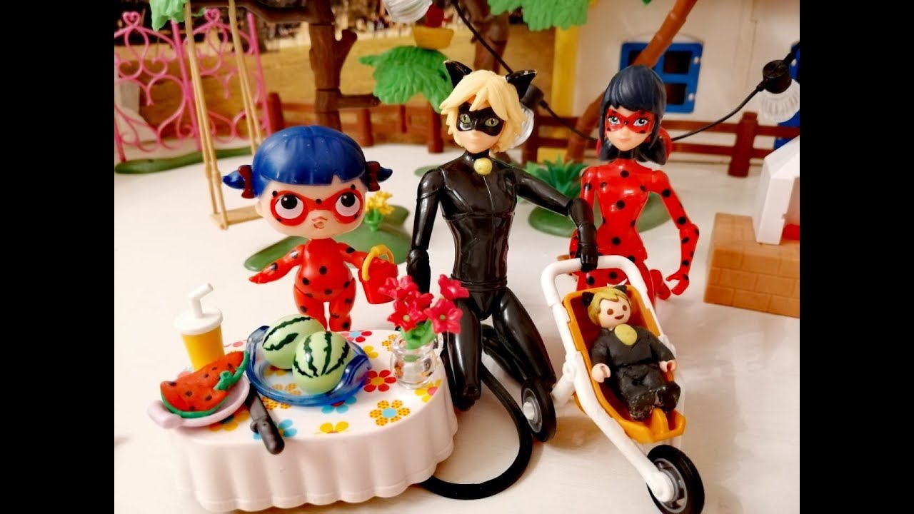 Семья Леди Баг и Супер-Кота. Мама Леди Баг и папа Супер-Кот с детьми на ...