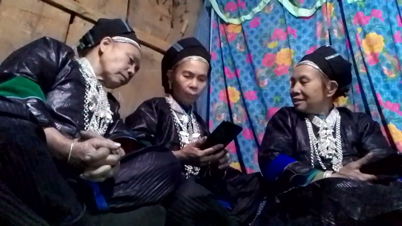 Thèn thị vẻ hát dao duyên đám cưới