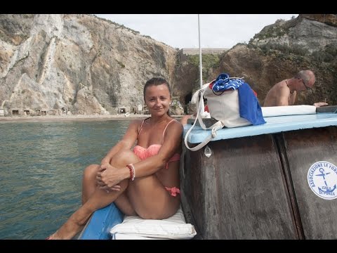 Un Giro In Barca....PONZA 2015... НА МОТОРКЕ ВОКРУГ ОСТРОВА