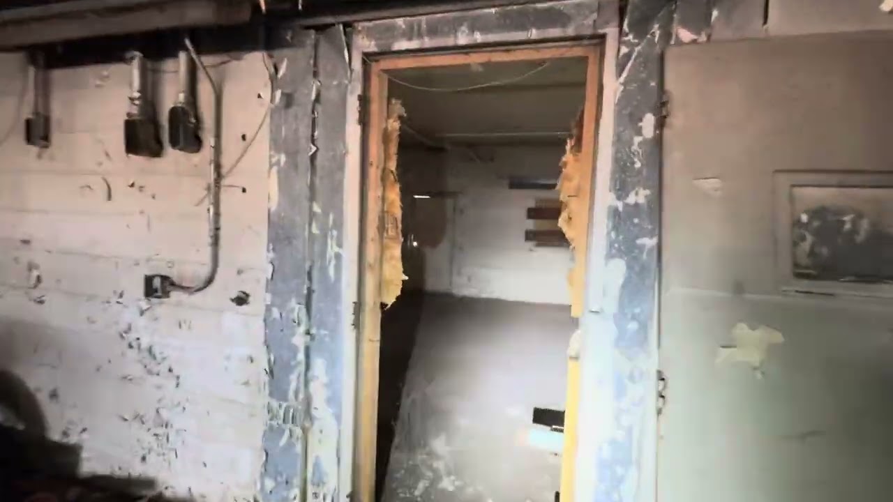 Abandoned mechanic’s shop Rockford Illinois