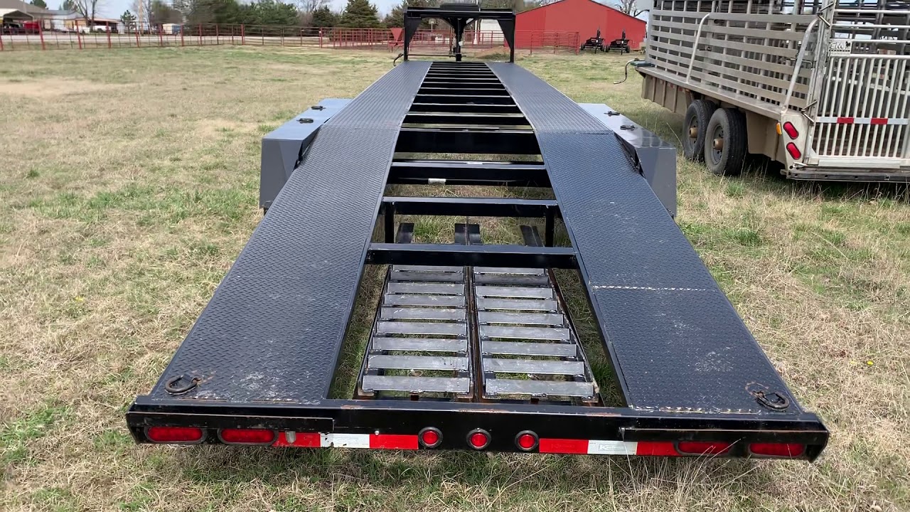 2017 43' Kaufman Gooseneck Trailer - #1639.