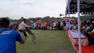 দিনাজপুর গোর এ শরীর বড় ময়দানে খাইরুলের সাইকেল খেলা দেখুন screenshot 3
