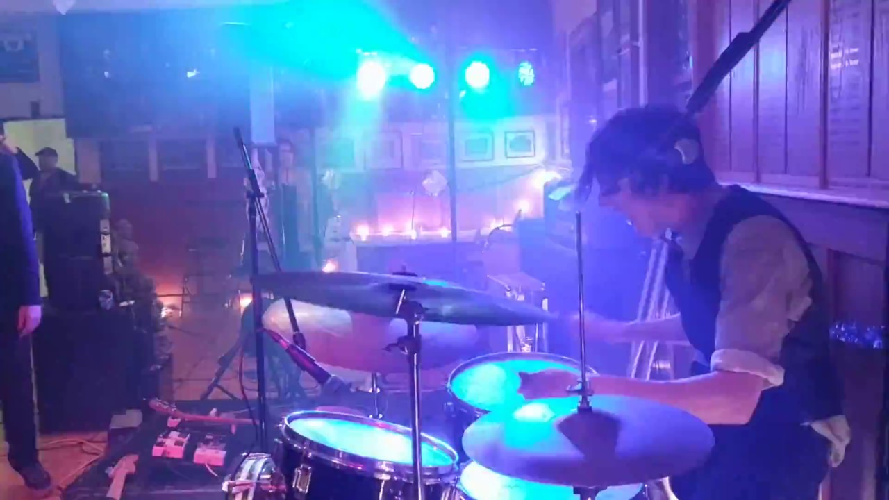 Chase The Bear blows the power - CTB @ Uvic